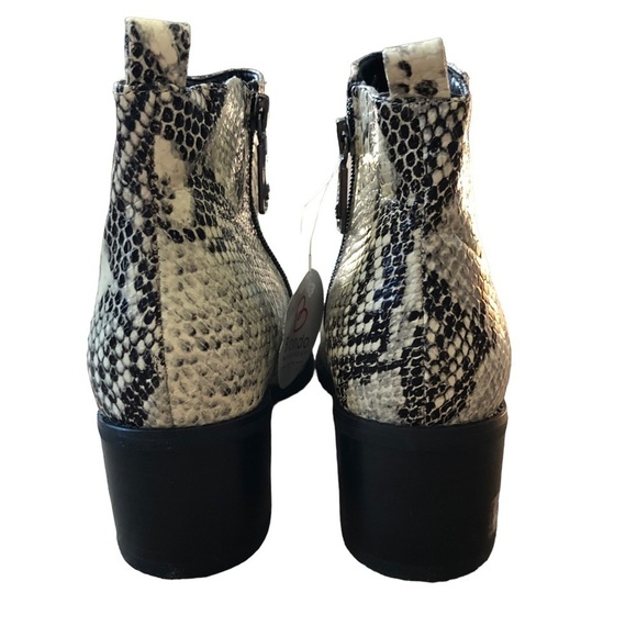 Blondo Waterproof Leather Snakeskin Print Ankle Boot 7 NWT - Picture 12 of 16